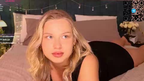 Angelic beauty online show from August 12, 1:02 pm