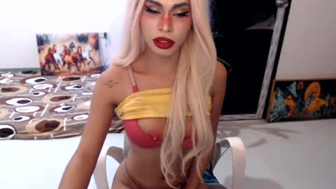 angel online show from August 9, 11:33 am