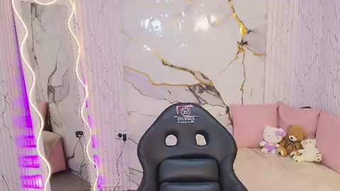 angelic_tay online show from August 11, 2:57 am