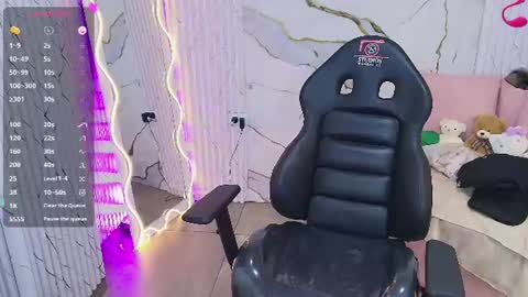 angelic_tay online show from August 12, 2:25 am