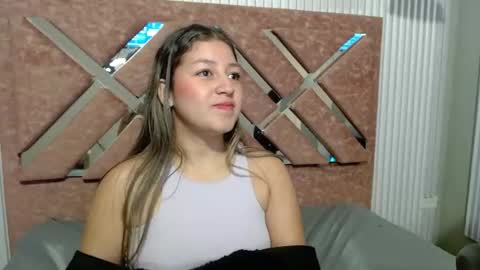 Agenlina online show from August 10, 12:50 pm