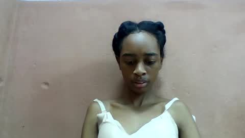 angeline221173 online show from August 11, 1:18 am
