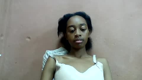 angeline221173 online show from August 11, 4:36 am