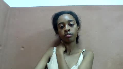angeline221173 online show from August 12, 12:51 pm
