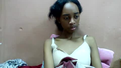 angeline221173 online show from August 15, 2:59 am