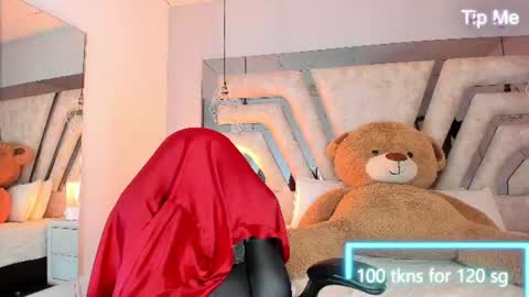 Angeline Heet online show from August 15, 3:43 am