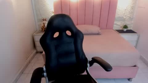 ANGELINE online show from August 14, 2:43 pm