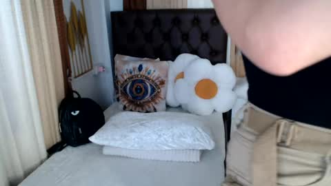 angelique_hart online show from July 28, 10:43 am