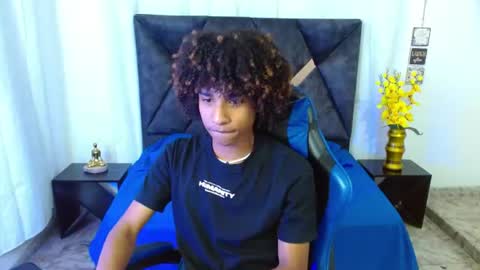 Angel online show from August 1, 8:59 pm