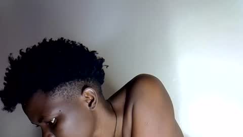angell_queen2 online show from August 1, 8:42 am