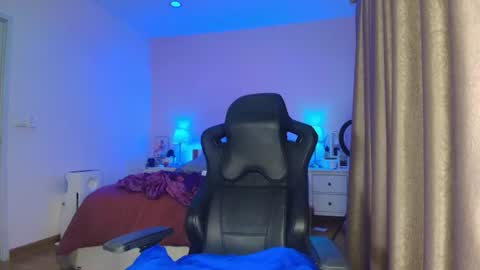 Angie online show from July 12, 1:39 pm