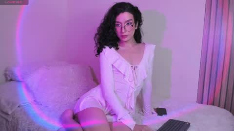 angellike_doll online show from August 12, 11:45 am