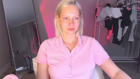 Cutie online show from August 3, 3:52 pm