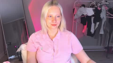 Cutie online show from August 3, 4:58 pm