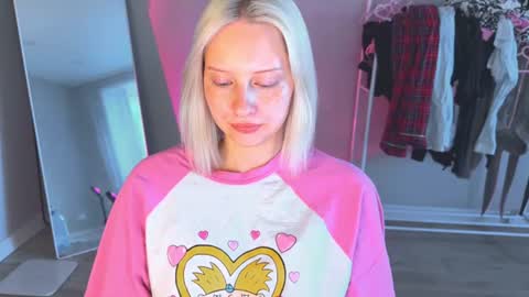 Cutie online show from August 5, 11:30 am