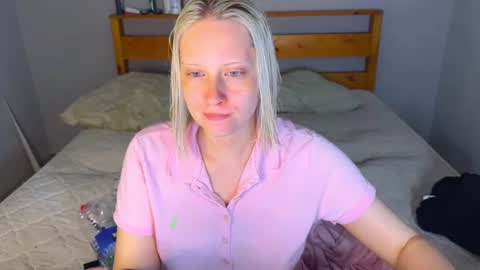 Cutie online show from August 10, 9:27 pm