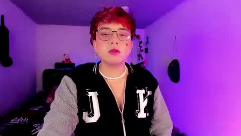 Angel  online show from August 12, 3:09 am