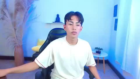 Angelo online show from August 3, 4:25 pm