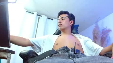 Angelo online show from August 12, 10:12 pm