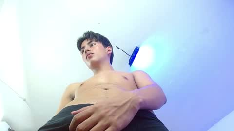 Angelo online show from August 15, 4:44 pm