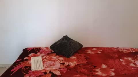 Giulia online show from August 7, 1:00 pm