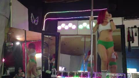 Bootylicious80 online show from July 26, 6:40 am