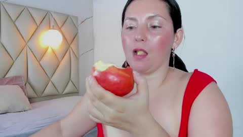 ANGIE online show from August 10, 3:24 pm