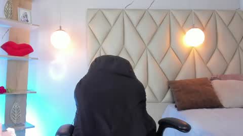 ANGIE online show from August 15, 3:49 pm