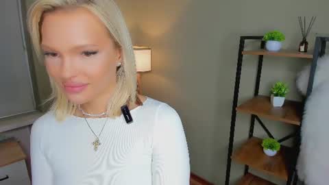 Mia online show from July 22, 2:03 am