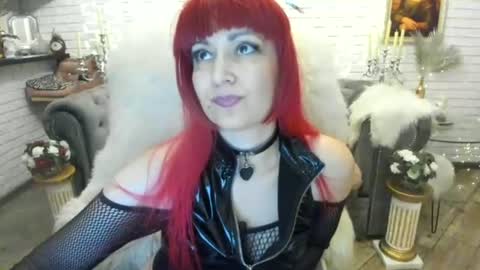 Angel Wild online show from August 4, 1:02 am