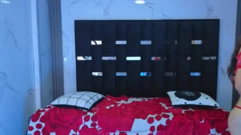 angely_a1 online show from August 12, 5:15 pm
