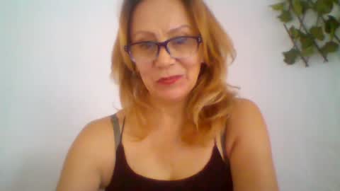 angelycute476334 online show from September 6, 9:10 pm