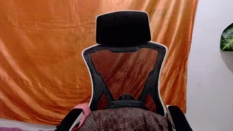 angelyn_slim online show from July 27, 9:04 am