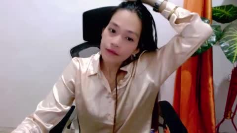 angelyn_slim online show from August 11, 9:06 pm