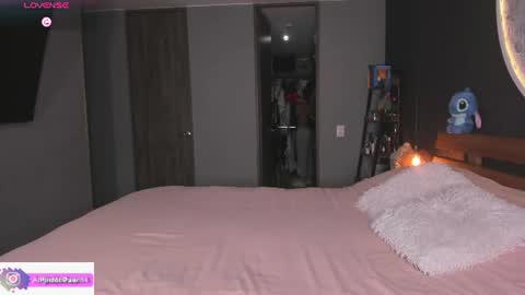 angie online show from August 6, 10:53 pm