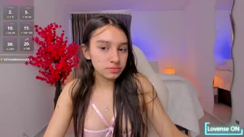 angie_smith_x online show from August 4, 11:29 am