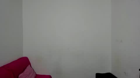 Angie  Andres online show from August 5, 11:30 am