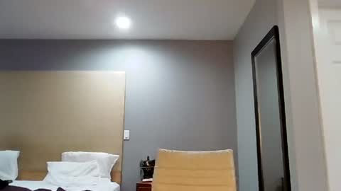 angiesexycutiexo online show from August 24, 12:23 pm