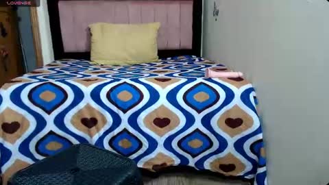 angyxs online show from August 13, 11:57 am