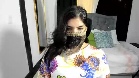 Anissa online show from August 12, 1:35 pm