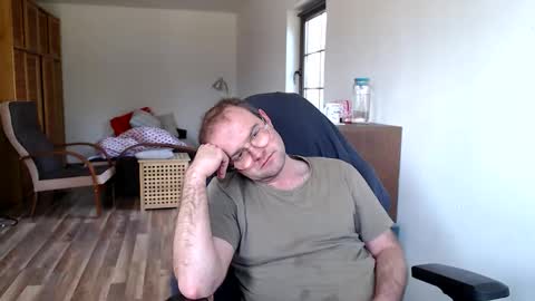 animal_michael online show from March 8, 12:23 pm