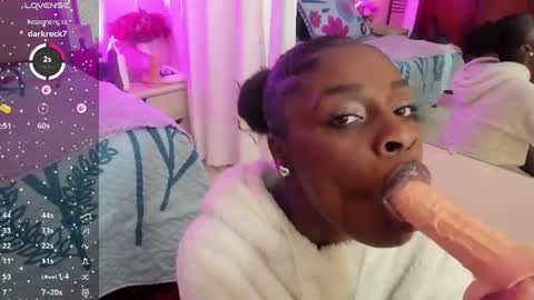 anisha_zambrano online show from August 5, 1:31 pm