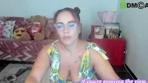 AnissyaX online show from August 6, 6:23 am