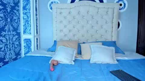 anita_dolly online show from August 15, 10:47 pm