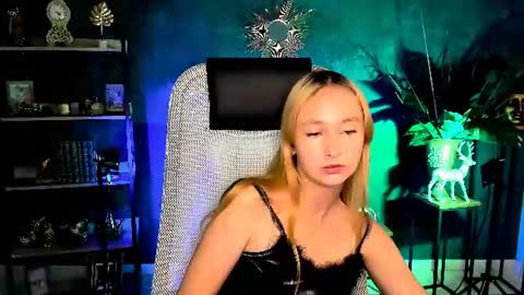 anitabels online show from August 10, 6:15 am
