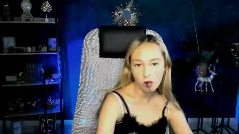 anitabels online show from August 10, 8:38 am