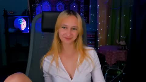 anitabels online show from August 15, 10:30 am