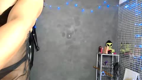 Hello My name is NaiaraPv is OPEN Please make me cum online show from August 15, 2:10 pm