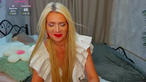 Luna Lady online show from August 14, 9:24 am