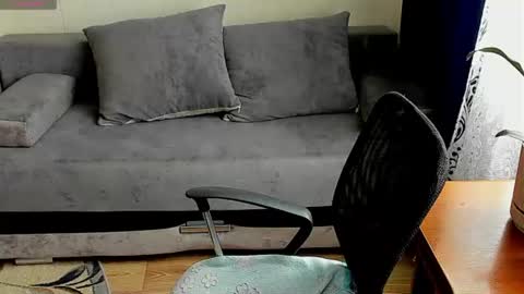 Ann online show from August 6, 1:43 pm